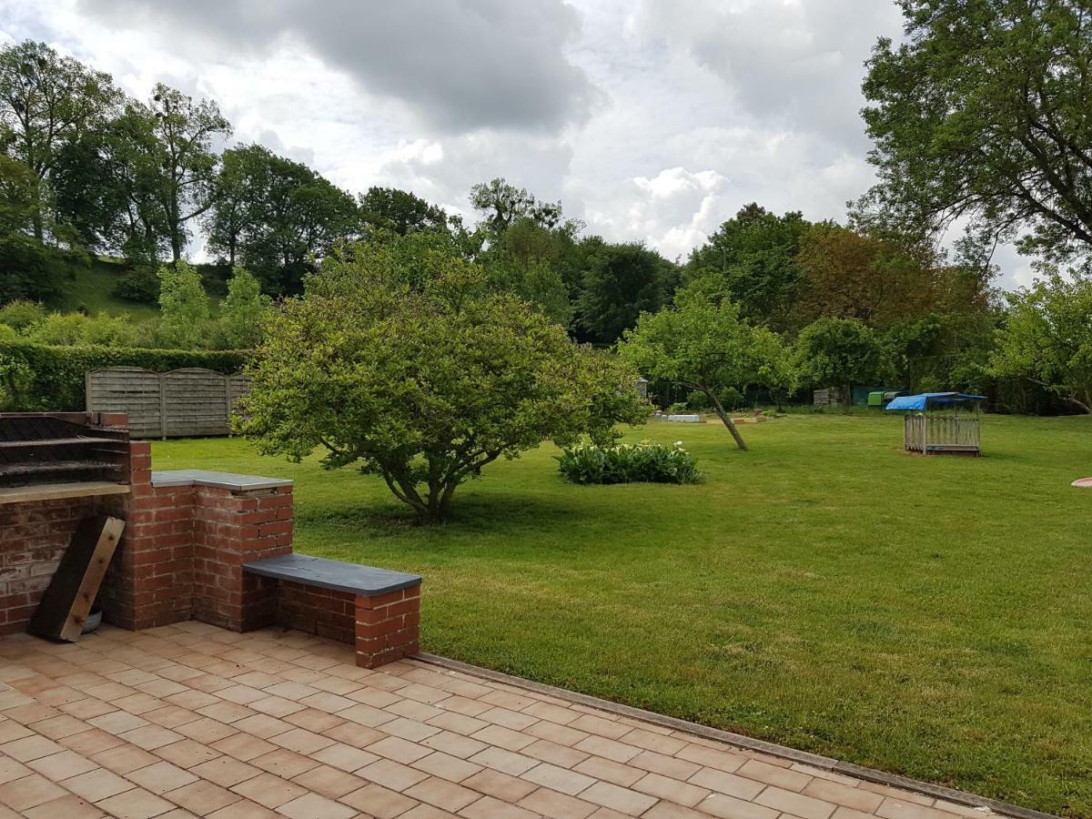 Le Gite D'En Bas Quesnoy-le-Montant Zewnętrze zdjęcie